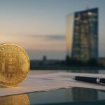 Pièce Bitcoin devant la façade de la BCE à Francfort, lumière douce